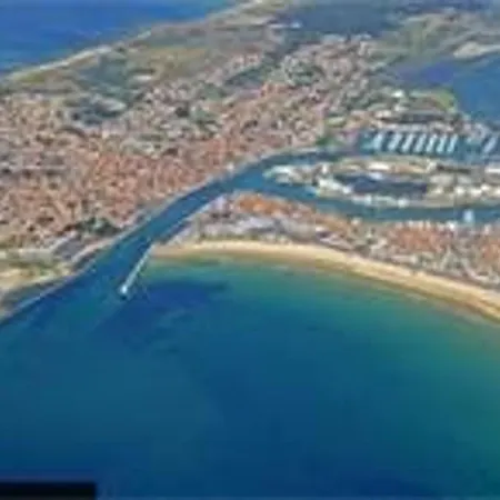 Maison De Elegante Avec Cour, Proche Plages Et Commerces, Wi-fi Et Equipements Complets ! - Fr-1-325-22 *