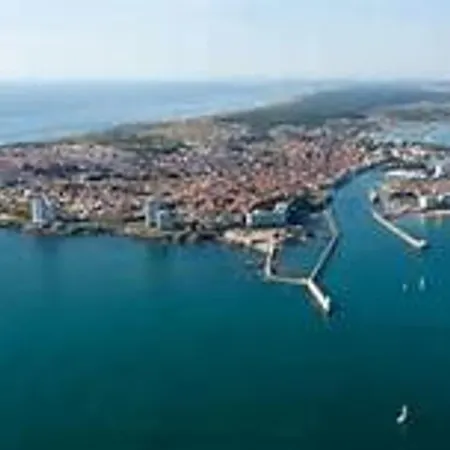 Maison De Elegante Avec Cour, Proche Plages Et Commerces, Wi-fi Et Equipements Complets ! - Fr-1-325-22 * Les Sables-dʼOlonne